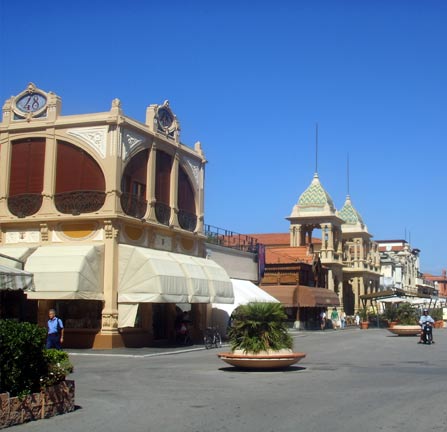 toscana, tuscany, viareggio,pisa, torre del lago puccini